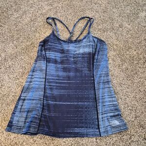 The North Face Womens XL Strappy Back Performance Tank with Built-In Shelf Bra